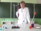 Базанов Андрей на уроке химии.